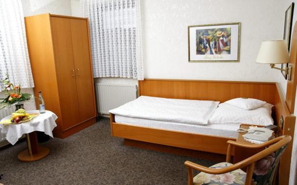Hotel Restaurant Pempel Großalmerode Chambre photo